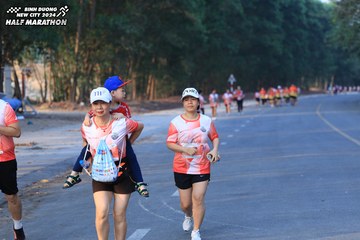 BINH DUONG NEW CITY HALF MARATHON 2024 - Ảnh #1774403