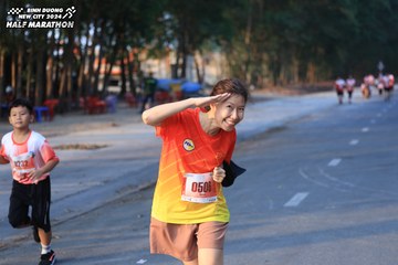BINH DUONG NEW CITY HALF MARATHON 2024 - Ảnh #1774539