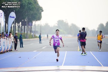 BINH DUONG NEW CITY HALF MARATHON 2024 - Ảnh #1773414