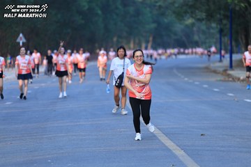 BINH DUONG NEW CITY HALF MARATHON 2024 - Ảnh #1773471