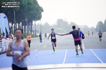 BINH DUONG NEW CITY HALF MARATHON 2024 - Ảnh #1772941
