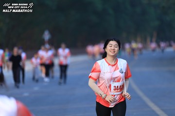 BINH DUONG NEW CITY HALF MARATHON 2024 - Ảnh #1773582
