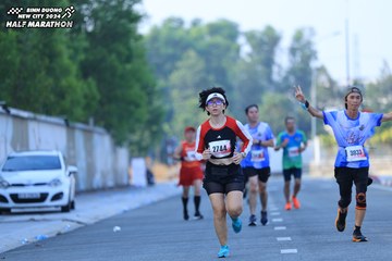 BINH DUONG NEW CITY HALF MARATHON 2024 - Ảnh #1764422