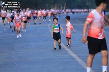 BINH DUONG NEW CITY HALF MARATHON 2024 - Ảnh #1772867