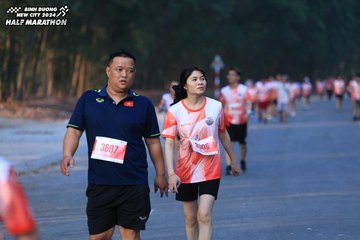 BINH DUONG NEW CITY HALF MARATHON 2024 - Ảnh #1774255