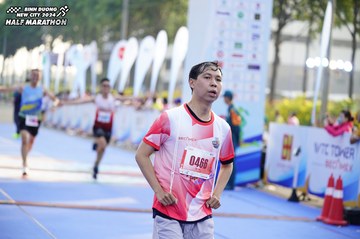 BINH DUONG NEW CITY HALF MARATHON 2024 - Ảnh #1762196