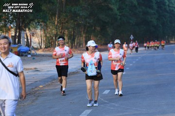 BINH DUONG NEW CITY HALF MARATHON 2024 - Ảnh #1774384