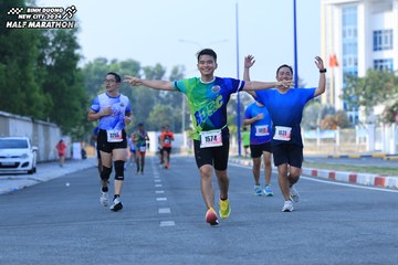 BINH DUONG NEW CITY HALF MARATHON 2024 - Ảnh #1765980