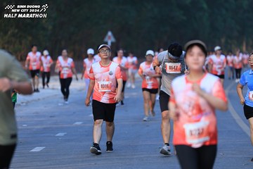 BINH DUONG NEW CITY HALF MARATHON 2024 - Ảnh #1773301