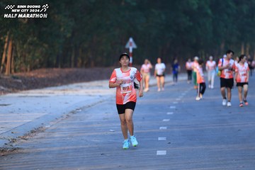 BINH DUONG NEW CITY HALF MARATHON 2024 - Ảnh #1773664