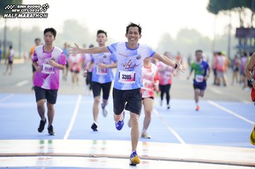 BINH DUONG NEW CITY HALF MARATHON 2024 - Ảnh #1763197