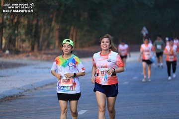 BINH DUONG NEW CITY HALF MARATHON 2024 - Ảnh #1773138
