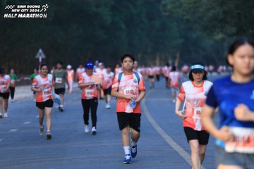 BINH DUONG NEW CITY HALF MARATHON 2024 - Ảnh #1773172