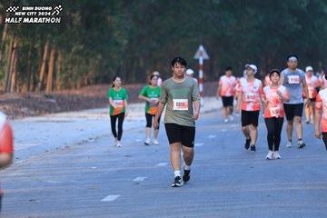BINH DUONG NEW CITY HALF MARATHON 2024 - Ảnh #1773269