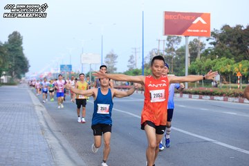 BINH DUONG NEW CITY HALF MARATHON 2024 - Ảnh #1773653