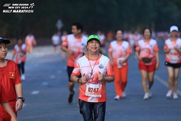 BINH DUONG NEW CITY HALF MARATHON 2024 - Ảnh #1774103