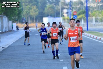 BINH DUONG NEW CITY HALF MARATHON 2024 - Ảnh #1775249