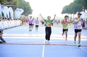 BINH DUONG NEW CITY HALF MARATHON 2024 - Ảnh #1762799