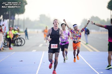 BINH DUONG NEW CITY HALF MARATHON 2024 - Ảnh #1775617