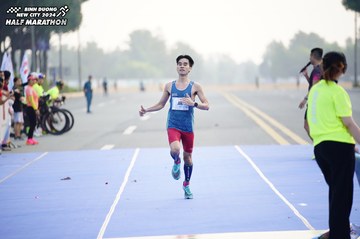 BINH DUONG NEW CITY HALF MARATHON 2024 - Ảnh #1774497