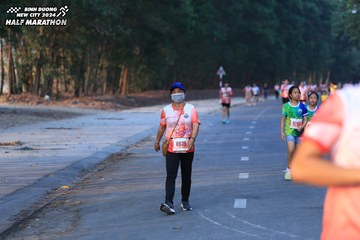 BINH DUONG NEW CITY HALF MARATHON 2024 - Ảnh #1773639