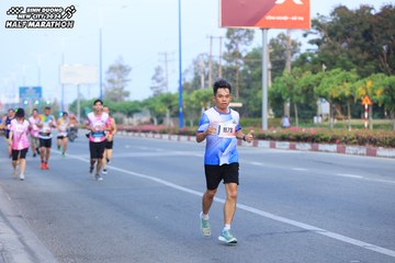 BINH DUONG NEW CITY HALF MARATHON 2024 - Ảnh #1773105