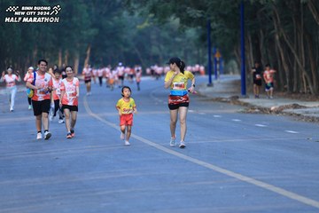 BINH DUONG NEW CITY HALF MARATHON 2024 - Ảnh #1773678