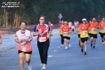 BINH DUONG NEW CITY HALF MARATHON 2024 - Ảnh #1774454