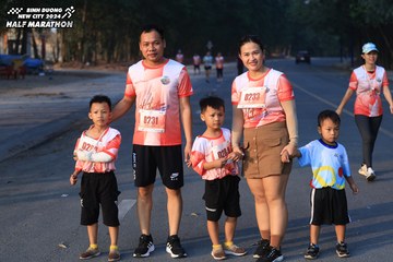 BINH DUONG NEW CITY HALF MARATHON 2024 - Ảnh #1774623