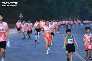 BINH DUONG NEW CITY HALF MARATHON 2024 - Ảnh #1772897