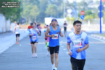 BINH DUONG NEW CITY HALF MARATHON 2024 - Ảnh #1769945