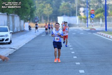 BINH DUONG NEW CITY HALF MARATHON 2024 - Ảnh #1775174