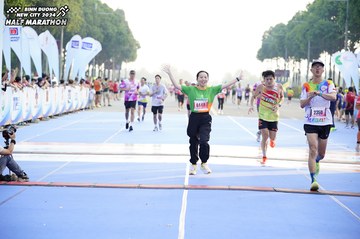 BINH DUONG NEW CITY HALF MARATHON 2024 - Ảnh #1762792