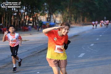 BINH DUONG NEW CITY HALF MARATHON 2024 - Ảnh #1774533