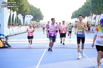 BINH DUONG NEW CITY HALF MARATHON 2024 - Ảnh #1762871