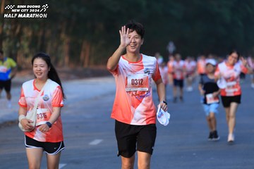 BINH DUONG NEW CITY HALF MARATHON 2024 - Ảnh #1772923
