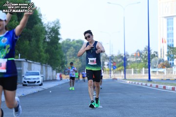 BINH DUONG NEW CITY HALF MARATHON 2024 - Ảnh #1766696