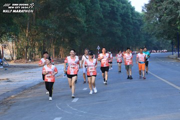 BINH DUONG NEW CITY HALF MARATHON 2024 - Ảnh #1774312