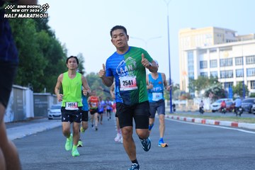 BINH DUONG NEW CITY HALF MARATHON 2024 - Ảnh #1775536