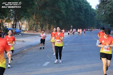 BINH DUONG NEW CITY HALF MARATHON 2024 - Ảnh #1774531