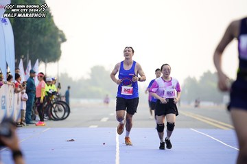 BINH DUONG NEW CITY HALF MARATHON 2024 - Ảnh #1776069