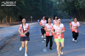 BINH DUONG NEW CITY HALF MARATHON 2024 - Ảnh #1774694