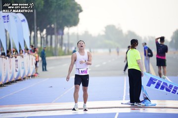 BINH DUONG NEW CITY HALF MARATHON 2024 - Ảnh #1773921