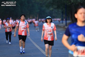 BINH DUONG NEW CITY HALF MARATHON 2024 - Ảnh #1773175