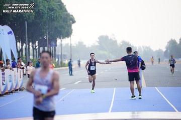 BINH DUONG NEW CITY HALF MARATHON 2024 - Ảnh #1772924