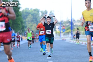 BINH DUONG NEW CITY HALF MARATHON 2024 - Ảnh #1775653