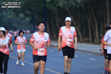 BINH DUONG NEW CITY HALF MARATHON 2024 - Ảnh #1773896