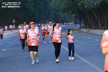 BINH DUONG NEW CITY HALF MARATHON 2024 - Ảnh #1774075