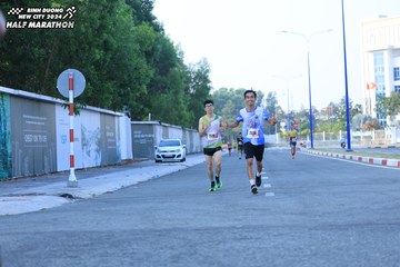 BINH DUONG NEW CITY HALF MARATHON 2024 - Ảnh #1775588