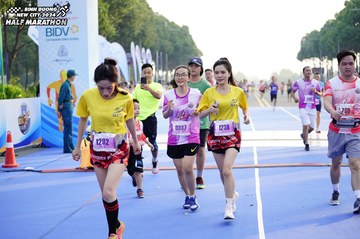 BINH DUONG NEW CITY HALF MARATHON 2024 - Ảnh #1761231